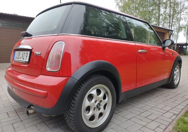 MINI ONE cena 9900 przebieg: 220000, rok produkcji 2002 z Dzierzgoń małe 704